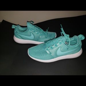Nike Roshe Two | Size: Women’s 7.5